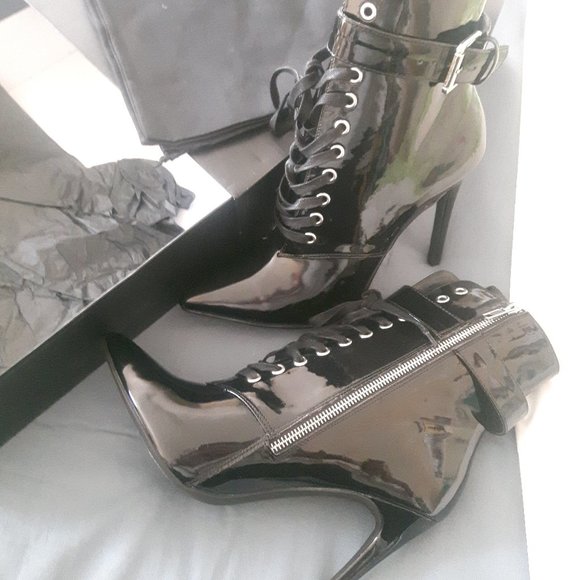 Danielle Guizio patent lace-up ankle boots - Picture 2 of 6
